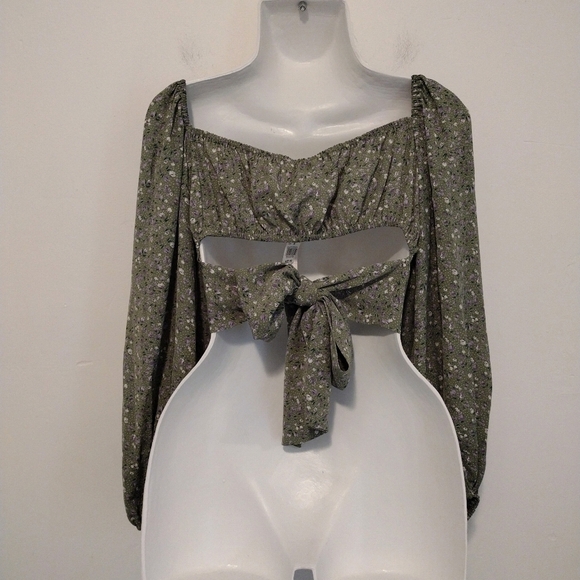 Blush BJ - Floral Sweetheart Back Ties Crop Top - Picture 7 of 15